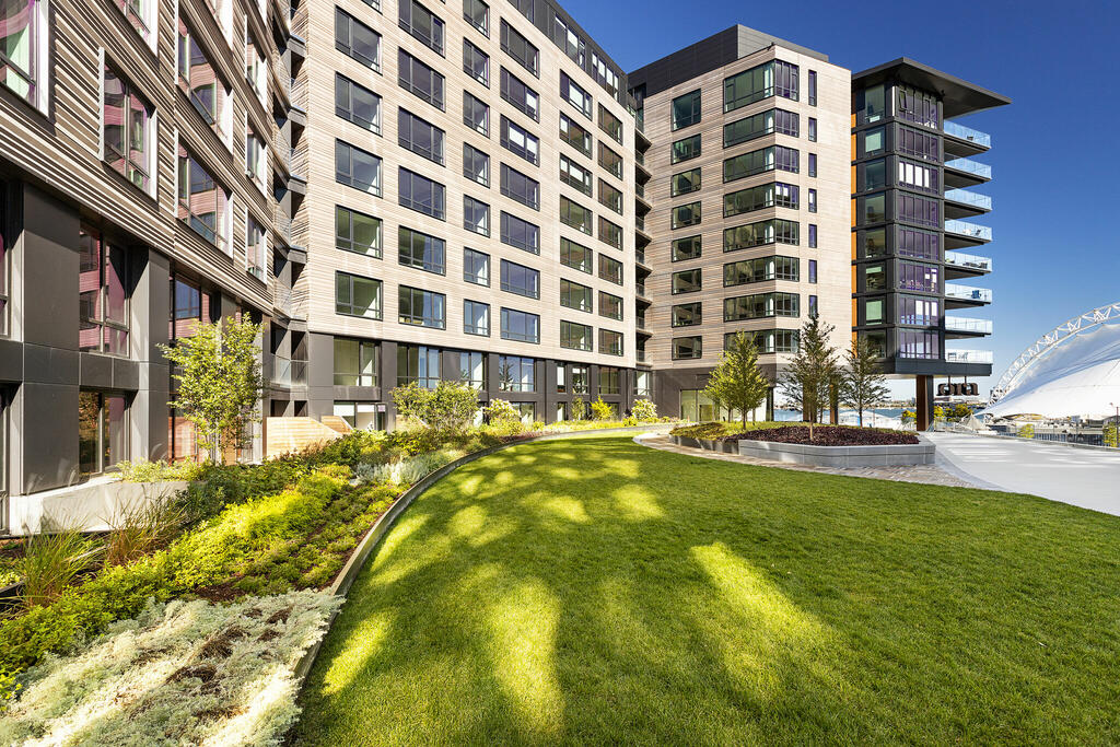 Seaport Parcel K Hotel with green roof in Boston, Massachusetts