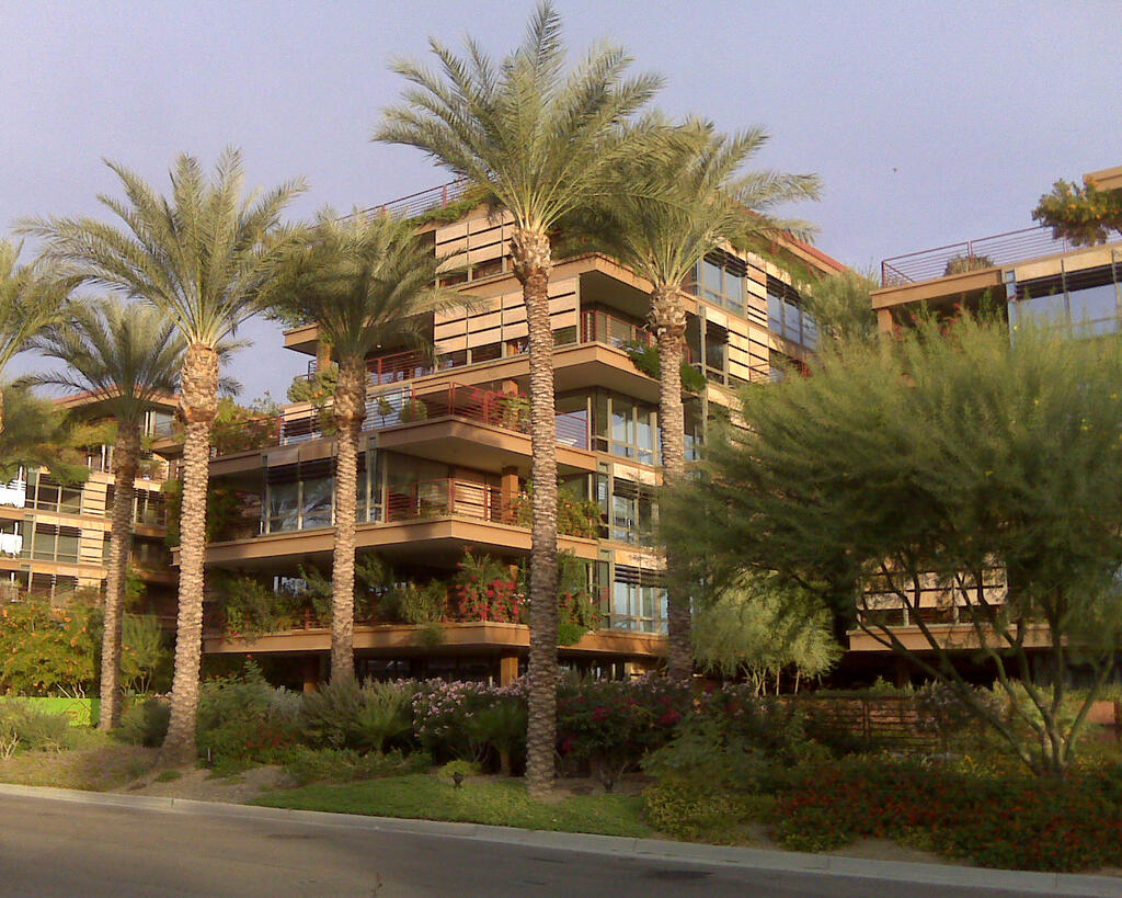 Optima Camelview